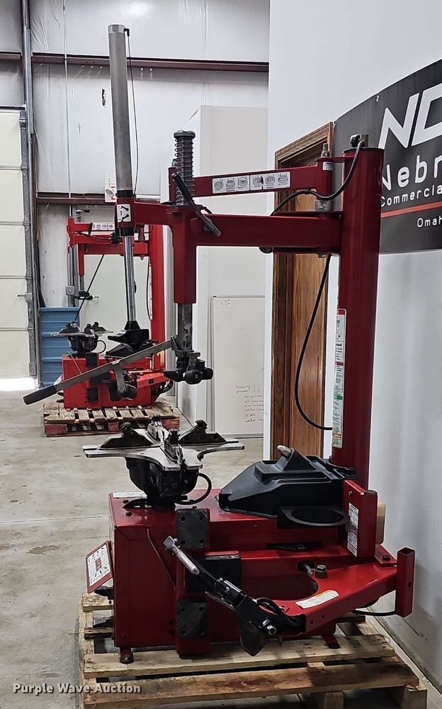 Coats X Series 70XAH3 rim clamp tire machine in Papillion, NE Item