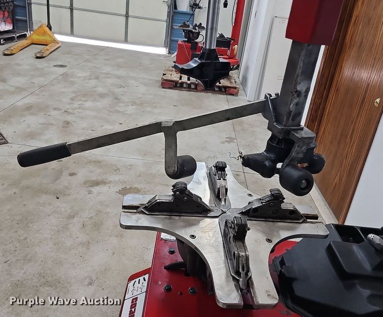 image for item DK0700 Coats X Series 70X-AH-3 rim clamp tire machine