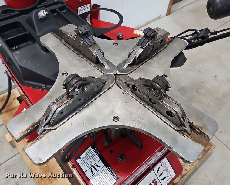 image for item DK0700 Coats X Series 70X-AH-3 rim clamp tire machine