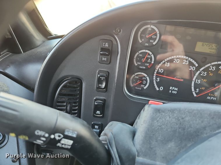 image for item DK0708 2010 Freightliner Thomas Built school bus