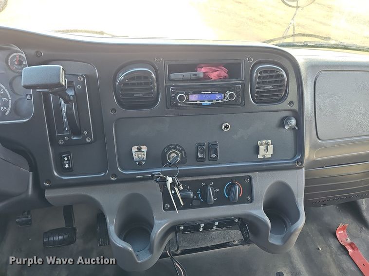 image for item DK0708 2010 Freightliner Thomas Built school bus