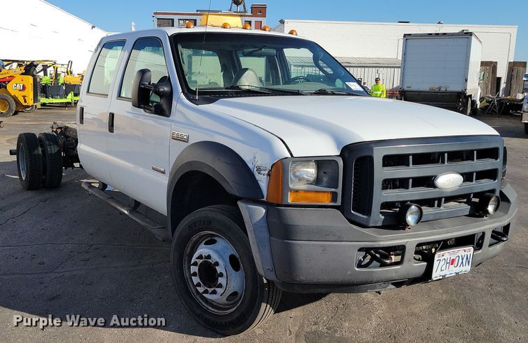 image for item DK4184 2007 Ford F550 Super Duty XL Crew Cab truck cab and chassis