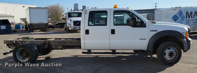 image for item DK4184 2007 Ford F550 Super Duty XL Crew Cab truck cab and chassis