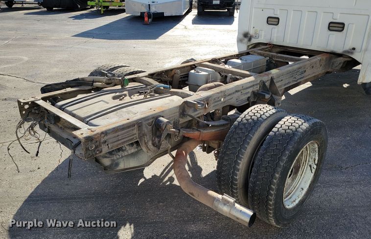 image for item DK4184 2007 Ford F550 Super Duty XL Crew Cab truck cab and chassis