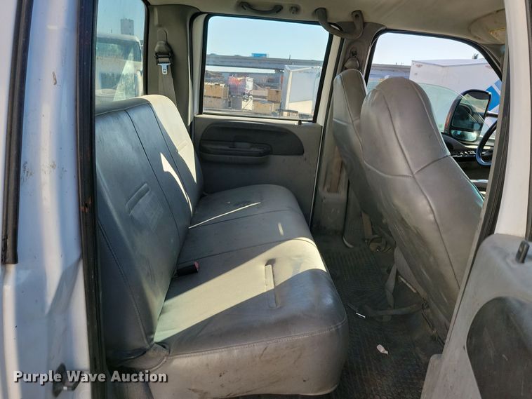 image for item DK4184 2007 Ford F550 Super Duty XL Crew Cab truck cab and chassis