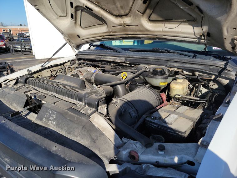 image for item DK4184 2007 Ford F550 Super Duty XL Crew Cab truck cab and chassis