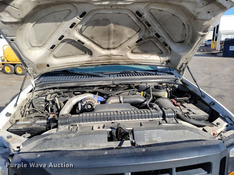 image for item DK4184 2007 Ford F550 Super Duty XL Crew Cab truck cab and chassis