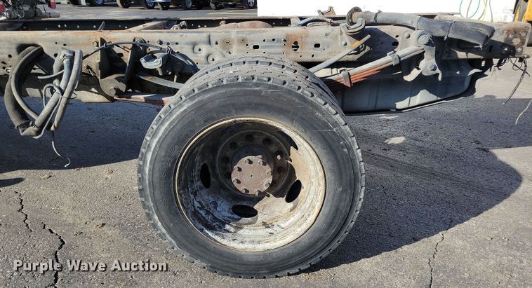 image for item DK4184 2007 Ford F550 Super Duty XL Crew Cab truck cab and chassis