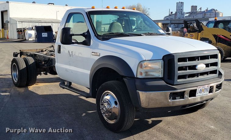 image for item DK4185 2006 Ford F450 Super Duty XL truck cab and chassis