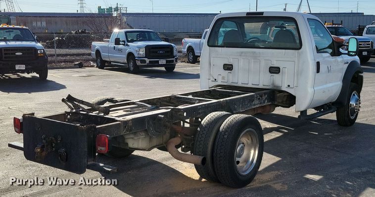 image for item DK4185 2006 Ford F450 Super Duty XL truck cab and chassis