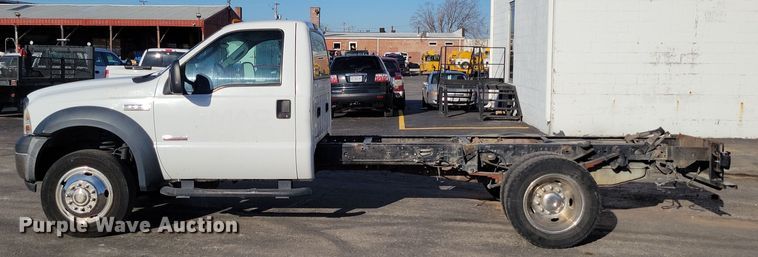 image for item DK4185 2006 Ford F450 Super Duty XL truck cab and chassis