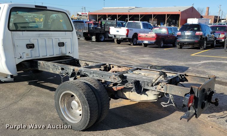 image for item DK4185 2006 Ford F450 Super Duty XL truck cab and chassis