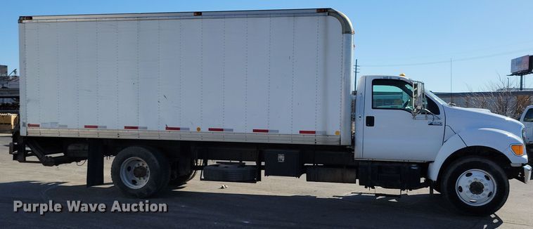 image for item DK4187 2000 Ford F650 Super Duty XLT box truck