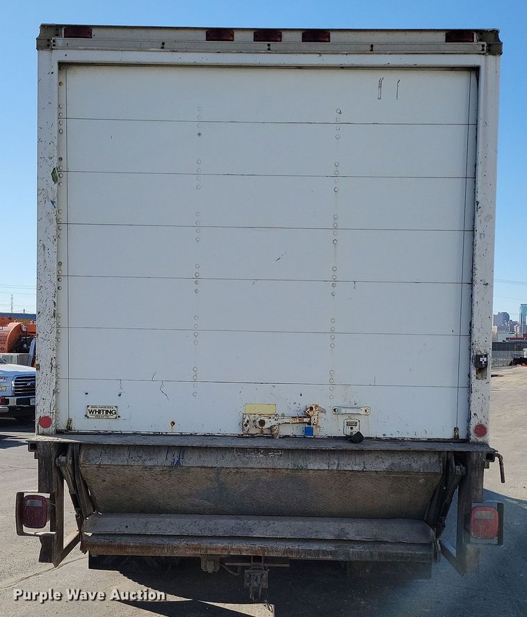 image for item DK4187 2000 Ford F650 Super Duty XLT box truck