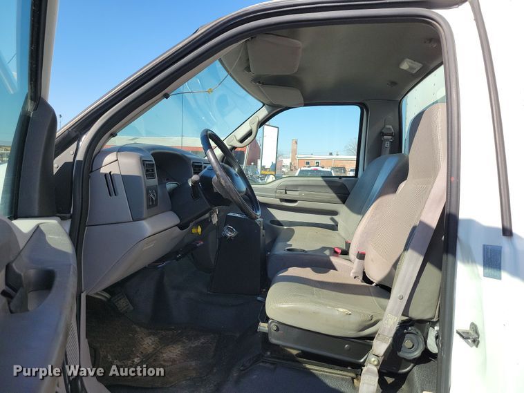 image for item DK4187 2000 Ford F650 Super Duty XLT box truck