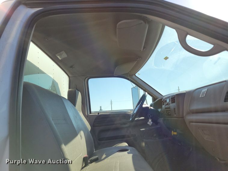 image for item DK4187 2000 Ford F650 Super Duty XLT box truck