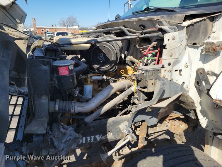 image for item DK4187 2000 Ford F650 Super Duty XLT box truck