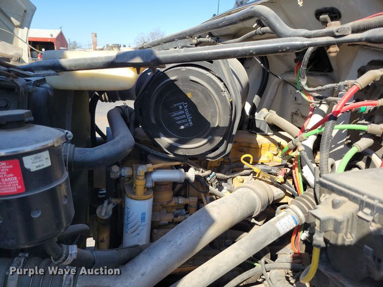 image for item DK4187 2000 Ford F650 Super Duty XLT box truck