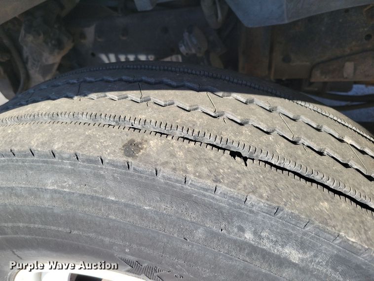 image for item DK4187 2000 Ford F650 Super Duty XLT box truck