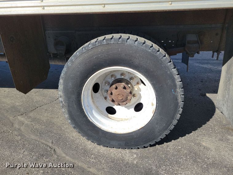 image for item DK4187 2000 Ford F650 Super Duty XLT box truck