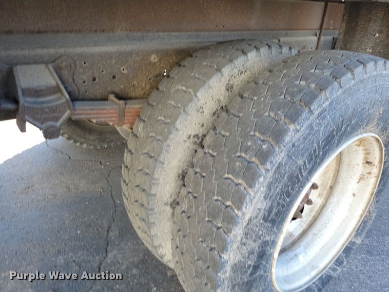 image for item DK4187 2000 Ford F650 Super Duty XLT box truck