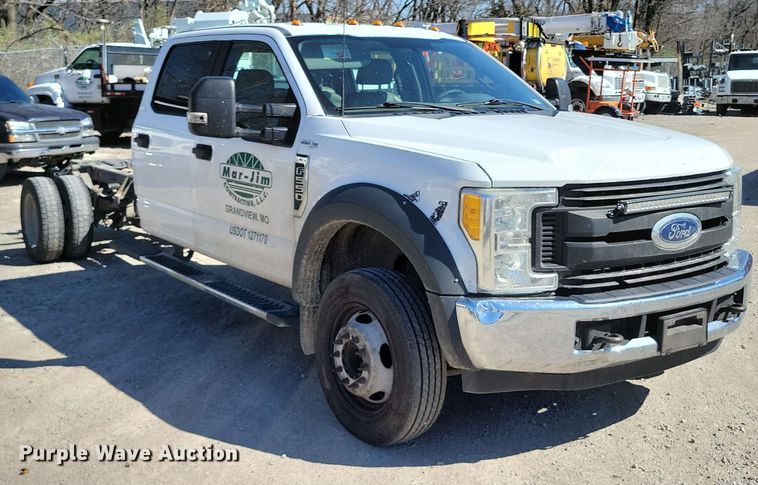 image for item DK4192 2017 Ford F550 Super Duty XL Crew Cab truck cab and chassis