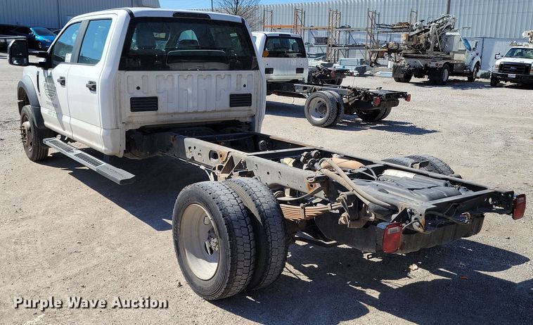 image for item DK4192 2017 Ford F550 Super Duty XL Crew Cab truck cab and chassis