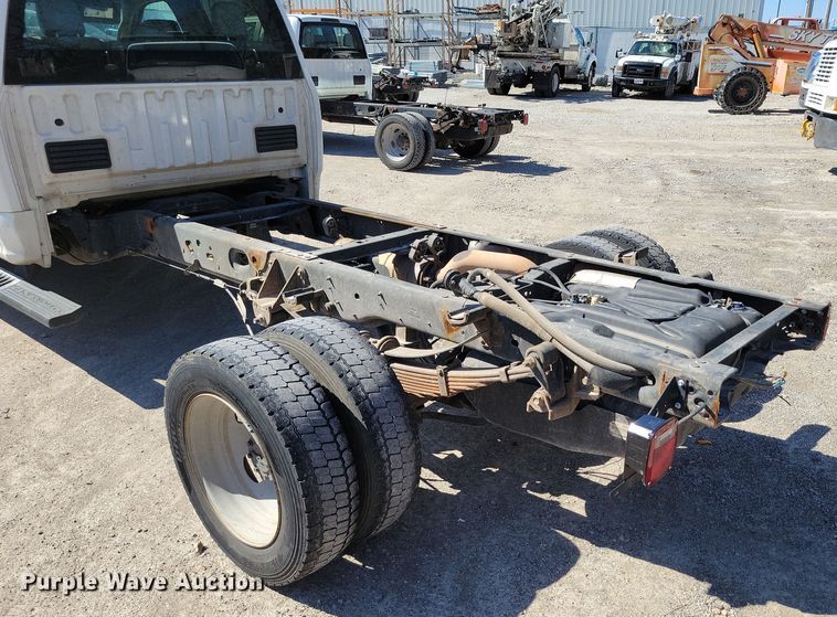 image for item DK4192 2017 Ford F550 Super Duty XL Crew Cab truck cab and chassis