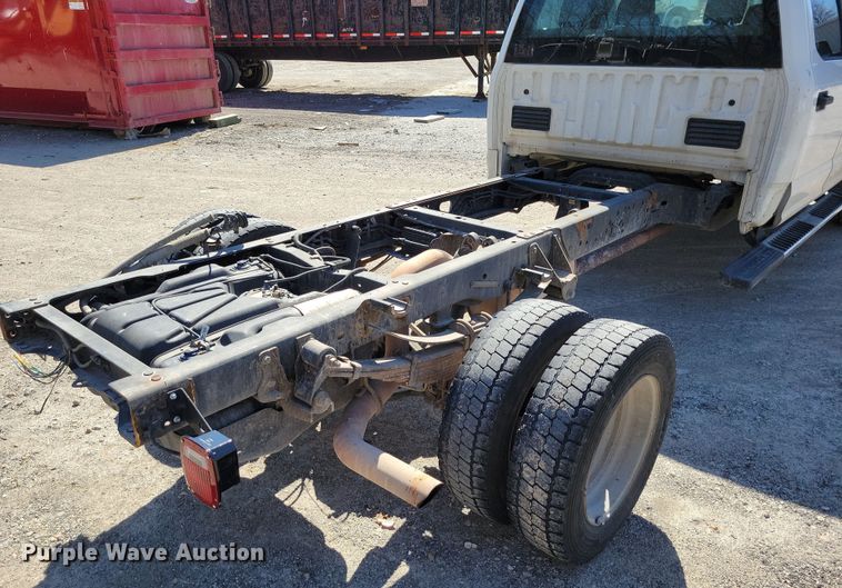 image for item DK4192 2017 Ford F550 Super Duty XL Crew Cab truck cab and chassis