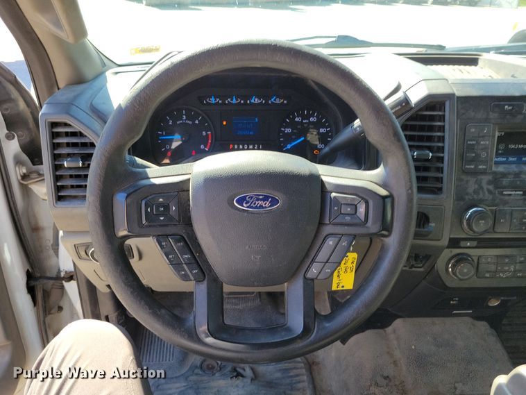 image for item DK4192 2017 Ford F550 Super Duty XL Crew Cab truck cab and chassis