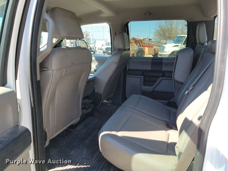 image for item DK4192 2017 Ford F550 Super Duty XL Crew Cab truck cab and chassis