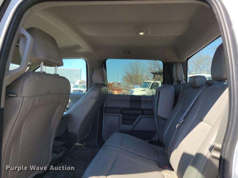 image for item DK4192 2017 Ford F550 Super Duty XL Crew Cab truck cab and chassis