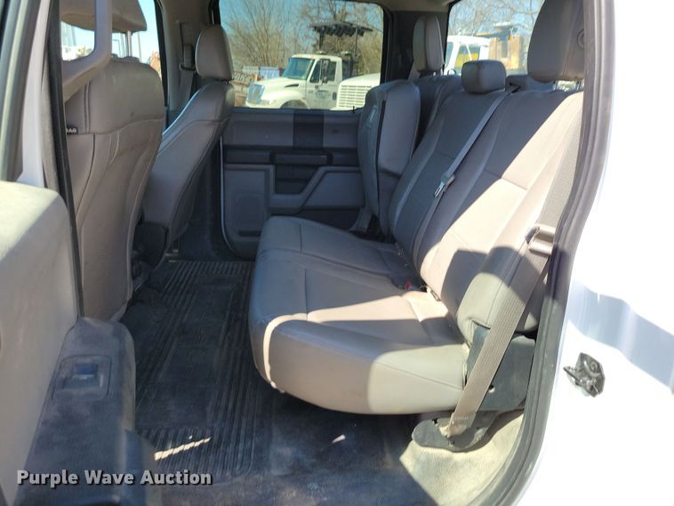 image for item DK4192 2017 Ford F550 Super Duty XL Crew Cab truck cab and chassis