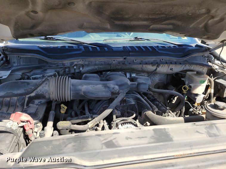 image for item DK4192 2017 Ford F550 Super Duty XL Crew Cab truck cab and chassis