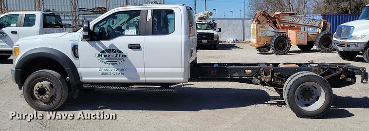 image for item DK4193 2017 Ford F550 Super Duty XL SuperCab truck cab and chassis