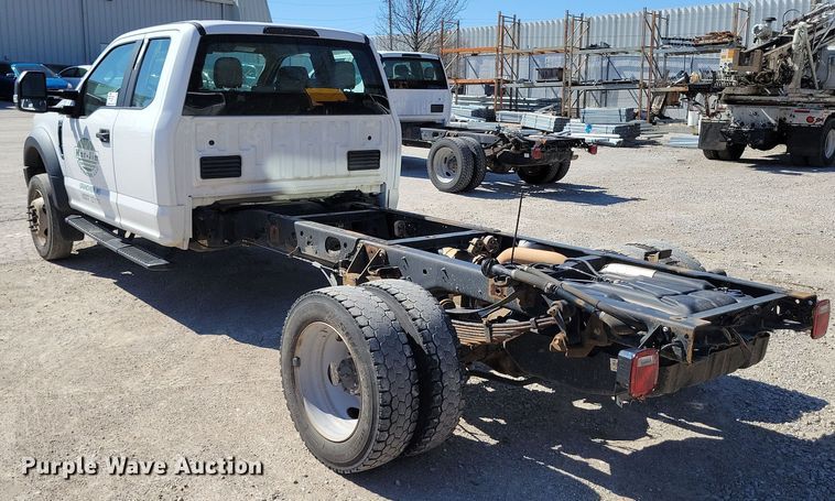 image for item DK4193 2017 Ford F550 Super Duty XL SuperCab truck cab and chassis