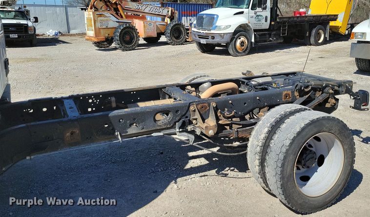 image for item DK4193 2017 Ford F550 Super Duty XL SuperCab truck cab and chassis