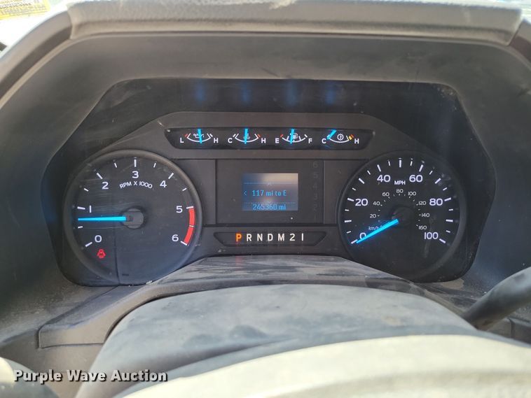 image for item DK4193 2017 Ford F550 Super Duty XL SuperCab truck cab and chassis