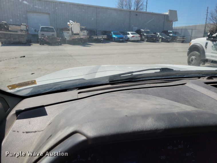 image for item DK4193 2017 Ford F550 Super Duty XL SuperCab truck cab and chassis