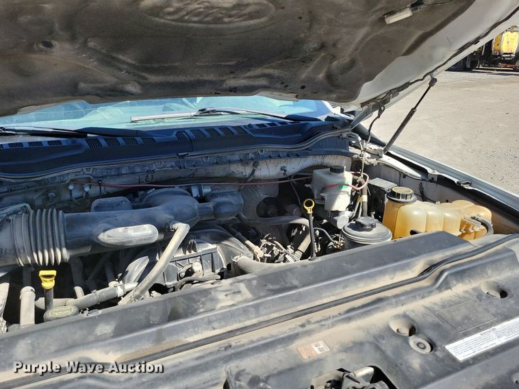 image for item DK4193 2017 Ford F550 Super Duty XL SuperCab truck cab and chassis