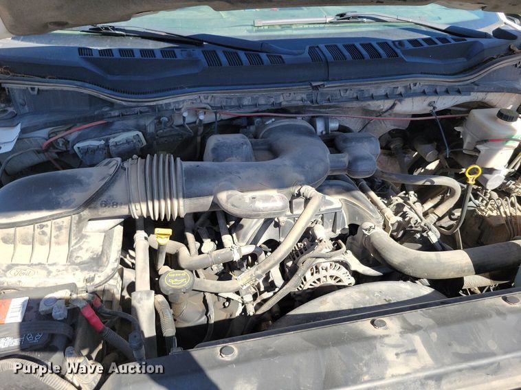 image for item DK4193 2017 Ford F550 Super Duty XL SuperCab truck cab and chassis