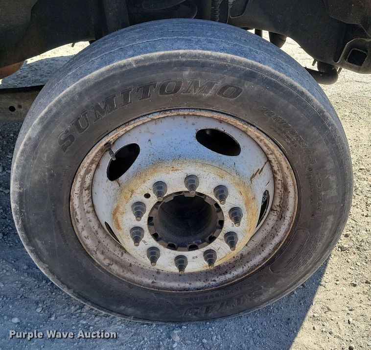 image for item DK4193 2017 Ford F550 Super Duty XL SuperCab truck cab and chassis