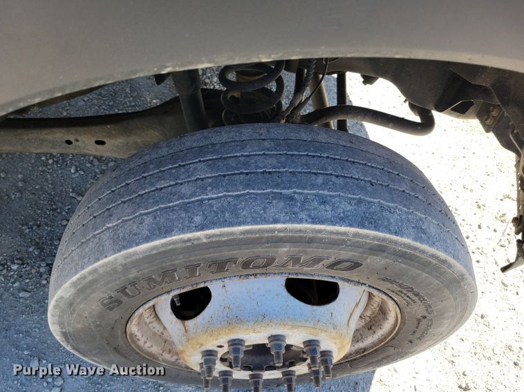 image for item DK4193 2017 Ford F550 Super Duty XL SuperCab truck cab and chassis