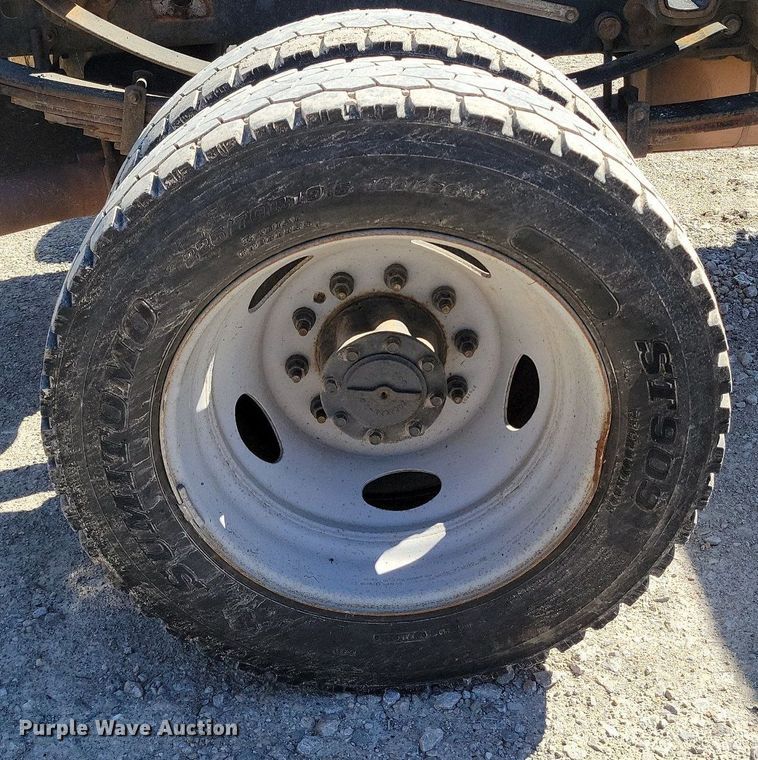 image for item DK4193 2017 Ford F550 Super Duty XL SuperCab truck cab and chassis