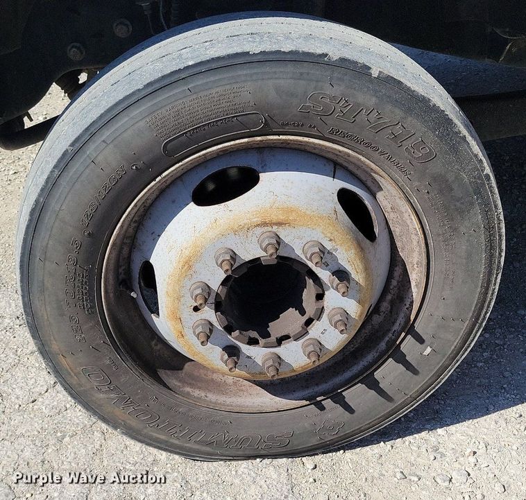 image for item DK4193 2017 Ford F550 Super Duty XL SuperCab truck cab and chassis