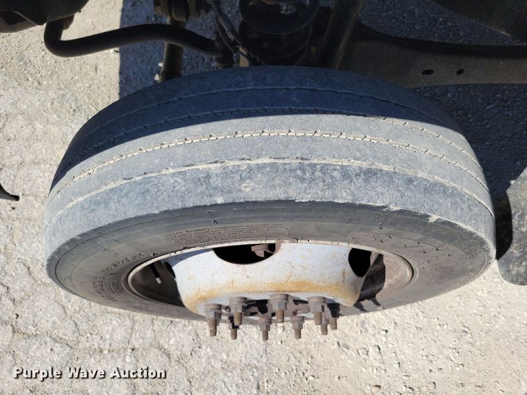 image for item DK4193 2017 Ford F550 Super Duty XL SuperCab truck cab and chassis