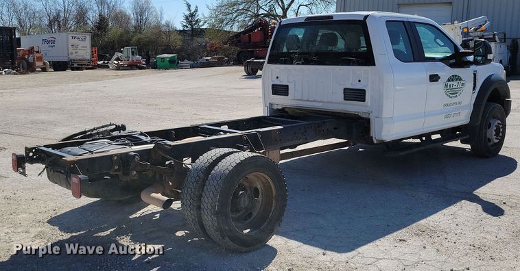 image for item DK4194 2017 Ford F550 Super Duty XL SuperCab truck cab and chassis