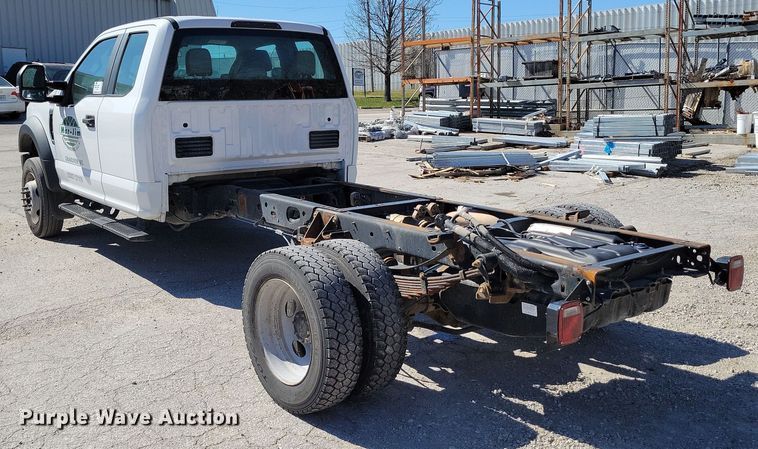 image for item DK4194 2017 Ford F550 Super Duty XL SuperCab truck cab and chassis