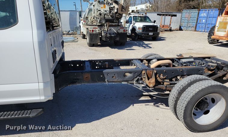 image for item DK4194 2017 Ford F550 Super Duty XL SuperCab truck cab and chassis