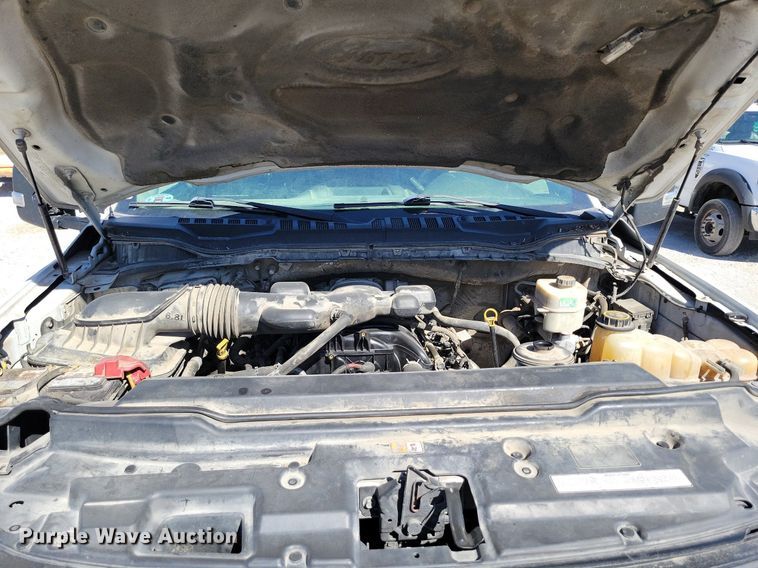 image for item DK4194 2017 Ford F550 Super Duty XL SuperCab truck cab and chassis